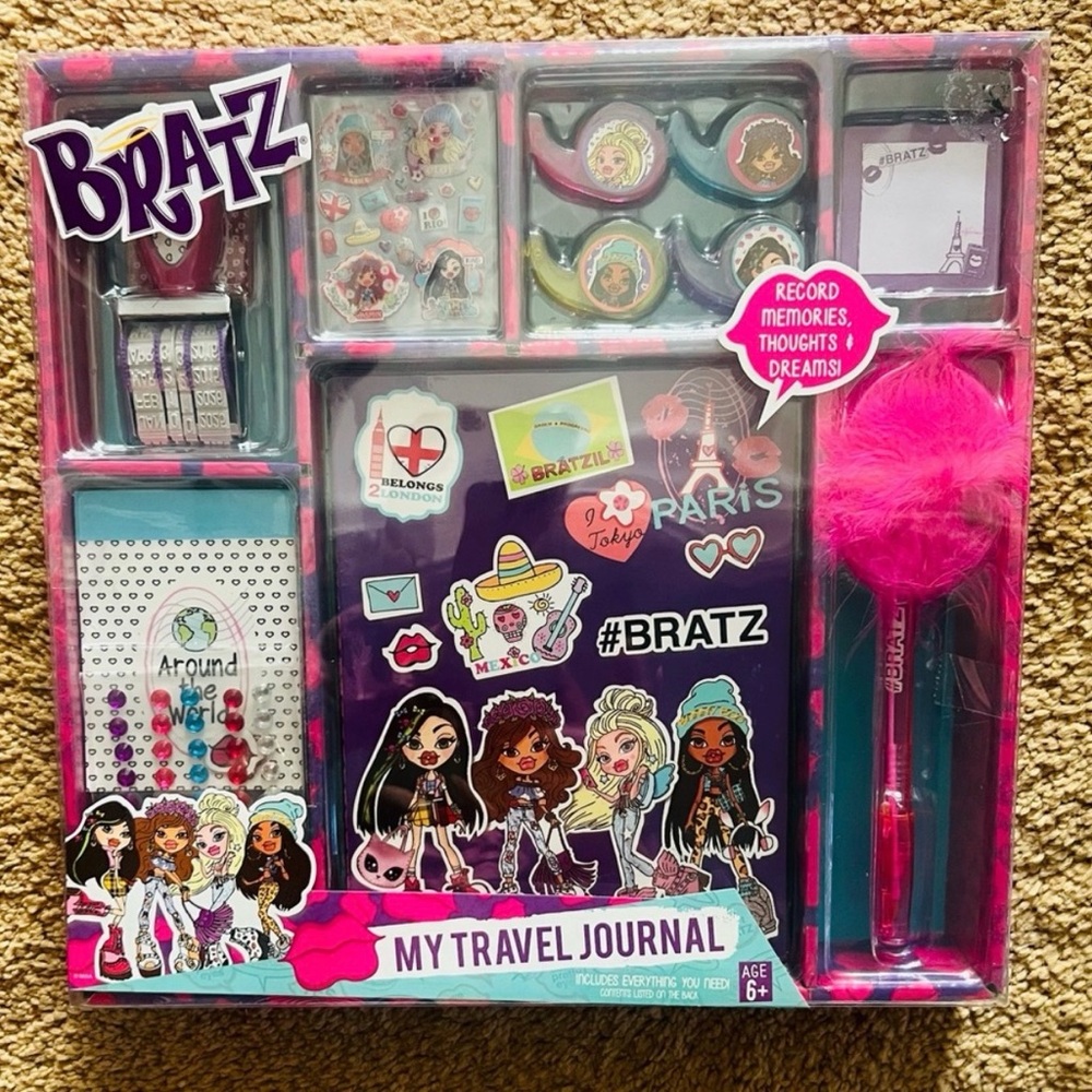 ❤️Bratz My Travel Journal Set with Pink Accessories New in box